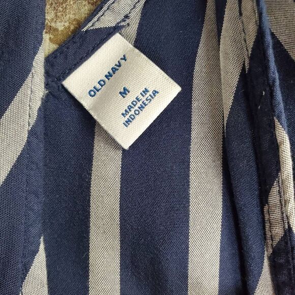 Old Navy Medium Navy Blue White Vertical Stripe Sleeveless Tank Top - Picture 4 of 6